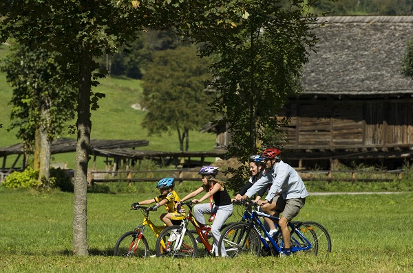 Pista ciclabile nei pressi di Pinzolo