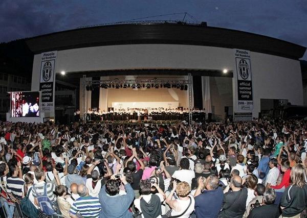 Juventus in piazza